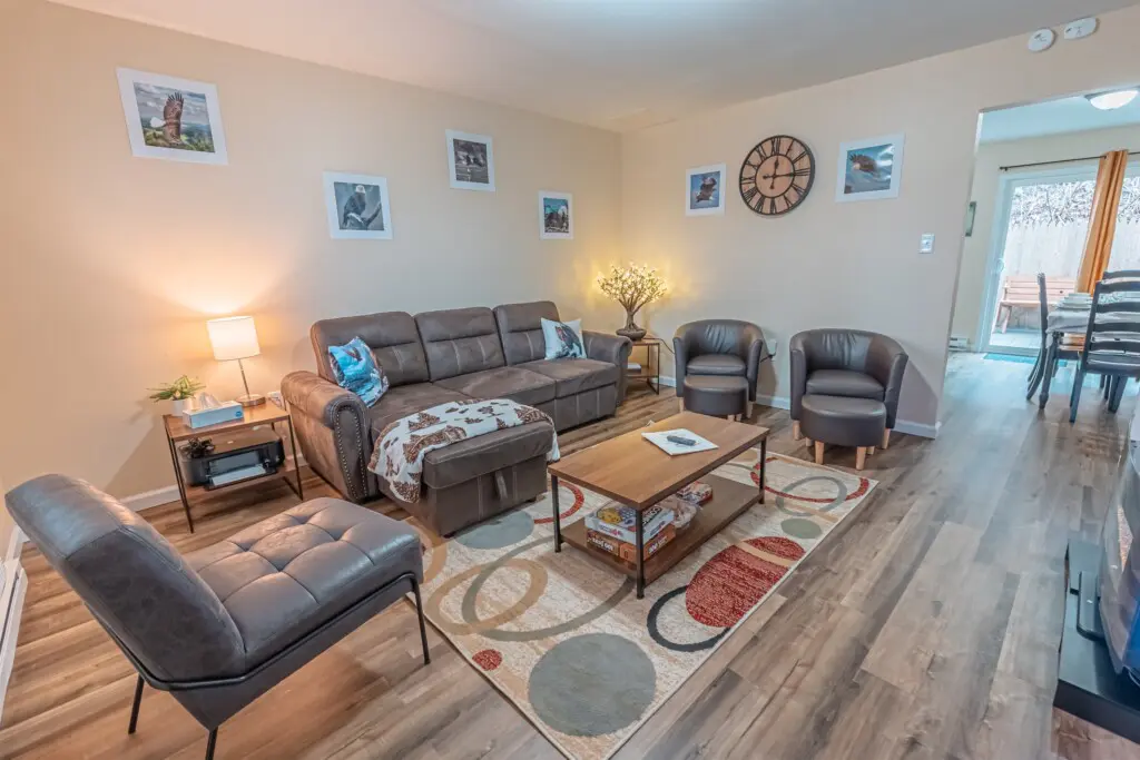 1f2e05ccb3f440caa2261b04e095b999 LargeOriginal.jpg