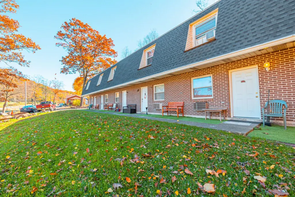 2792956056354f20aef493e9bca17aad LargeOriginal.jpg