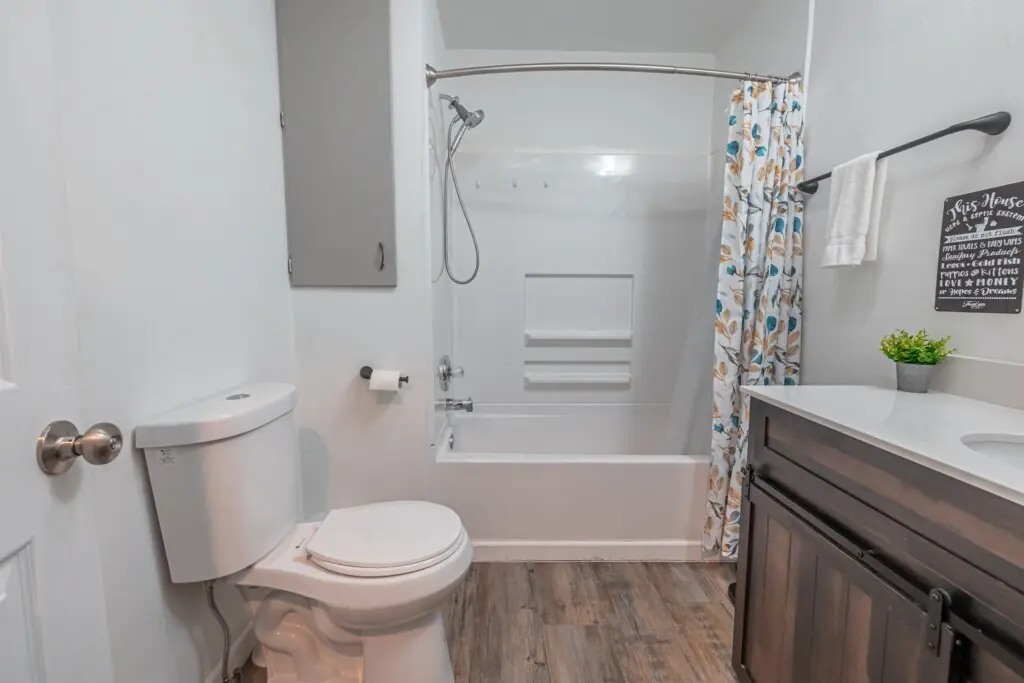 4fad66b12c304304a5287fae6f8bba2f LargeOriginal.jpg