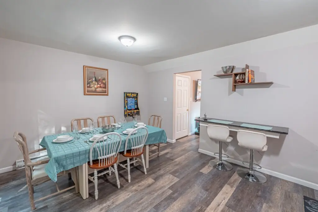 50f928076f974d96873eada911fbe9fa LargeOriginal.jpg