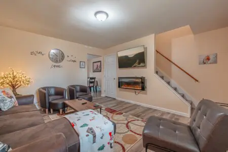 67d3d6245e5e47e081d950db4418c0fa LargeOriginal.jpg