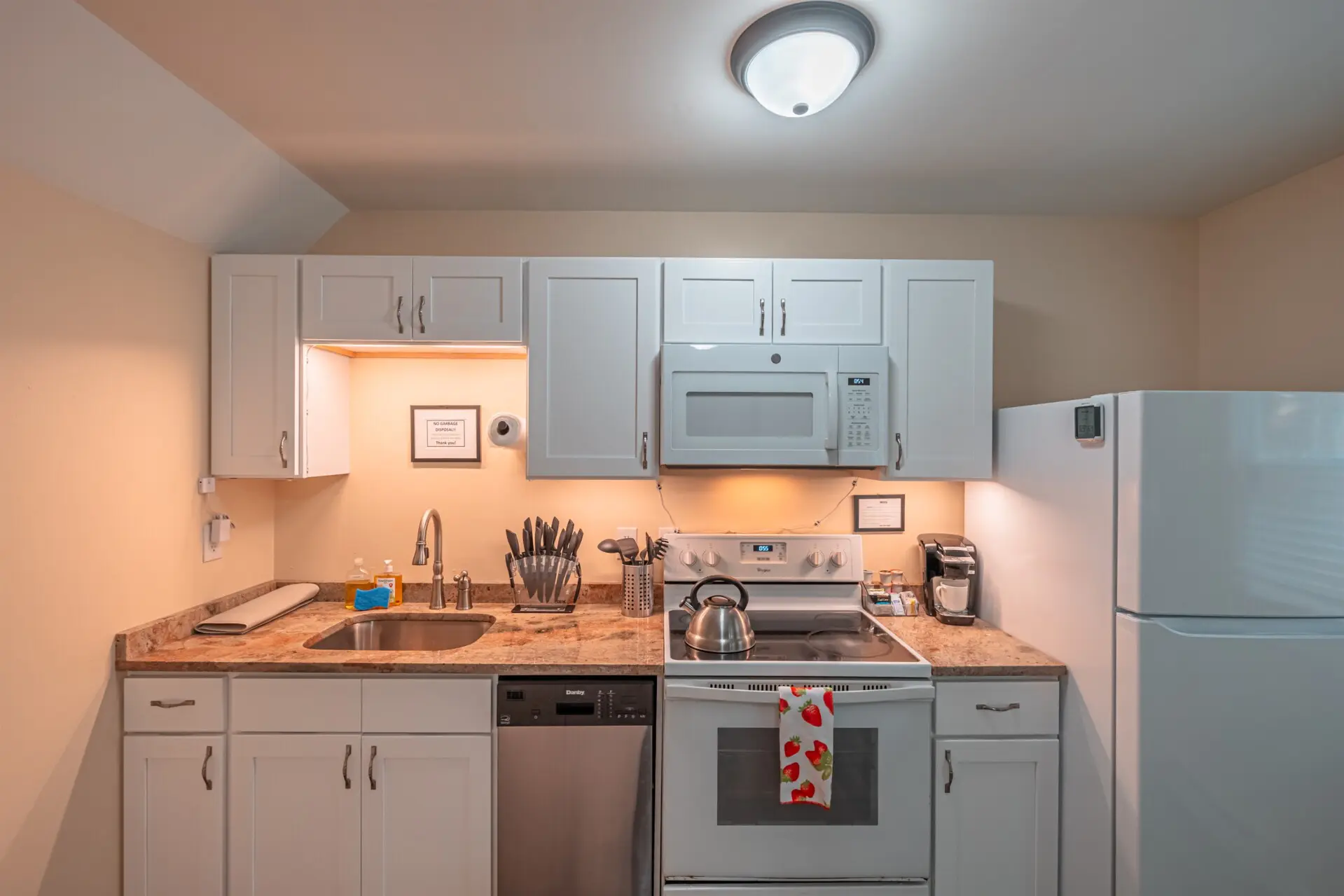 8a3d7769a53445a3ae6525a957ebaecf LargeOriginal.jpg