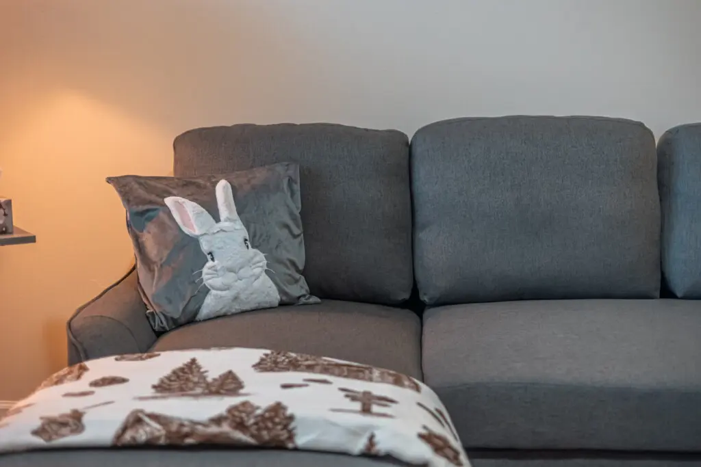 8c83696580fa42e79fb55bb282bb85a2 LargeOriginal.jpg