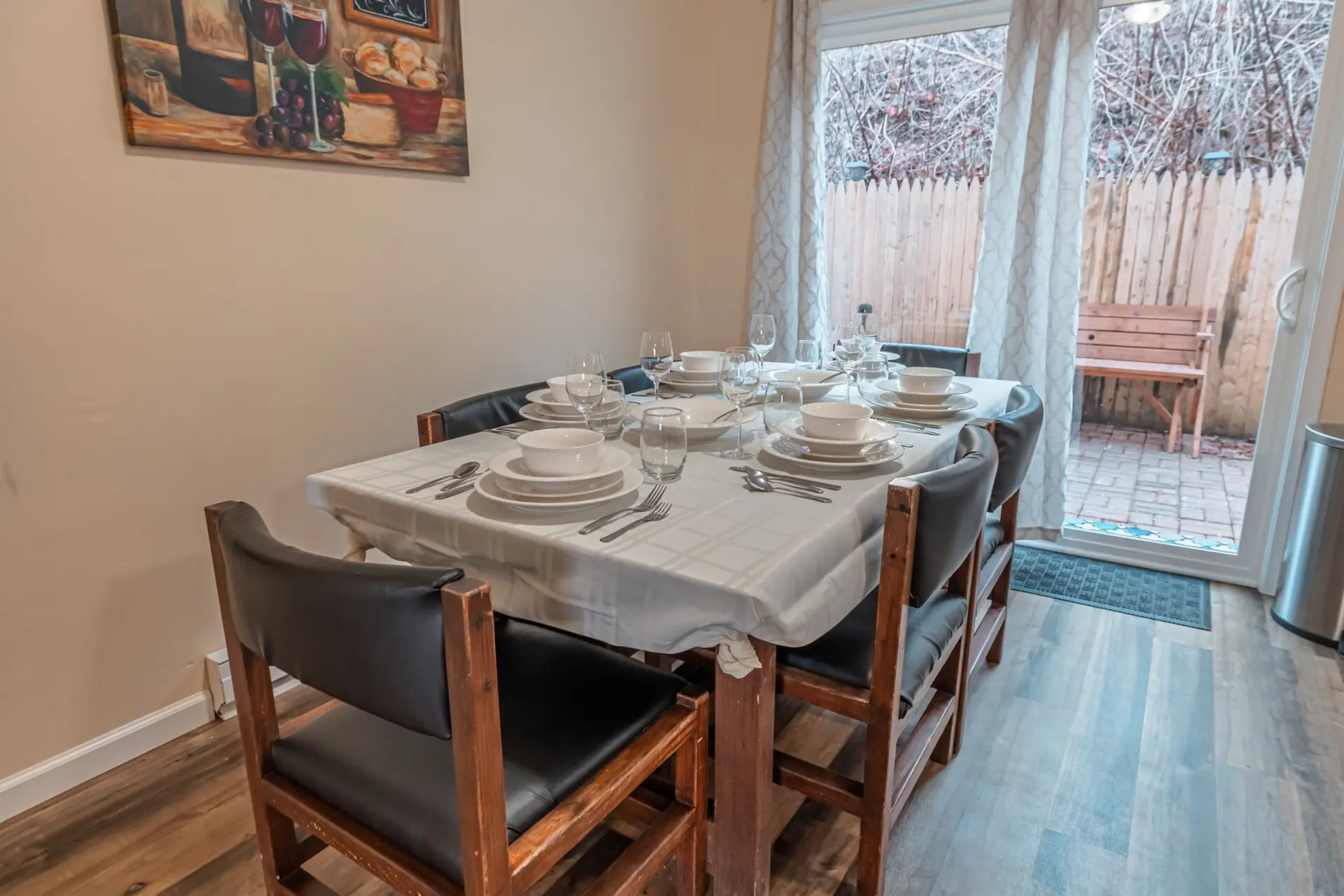 986c0bdf0e764c8394b6b9661b6ee765 LargeOriginal.jpg