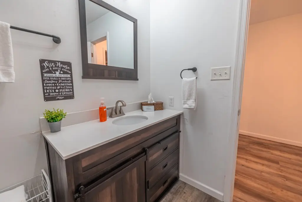 cbe005ea0b404d109c204762664af87a LargeOriginal.jpg