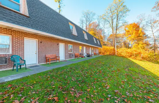 e4bcb9ae9a4f419698d6169c03ad3225 LargeOriginal.jpg