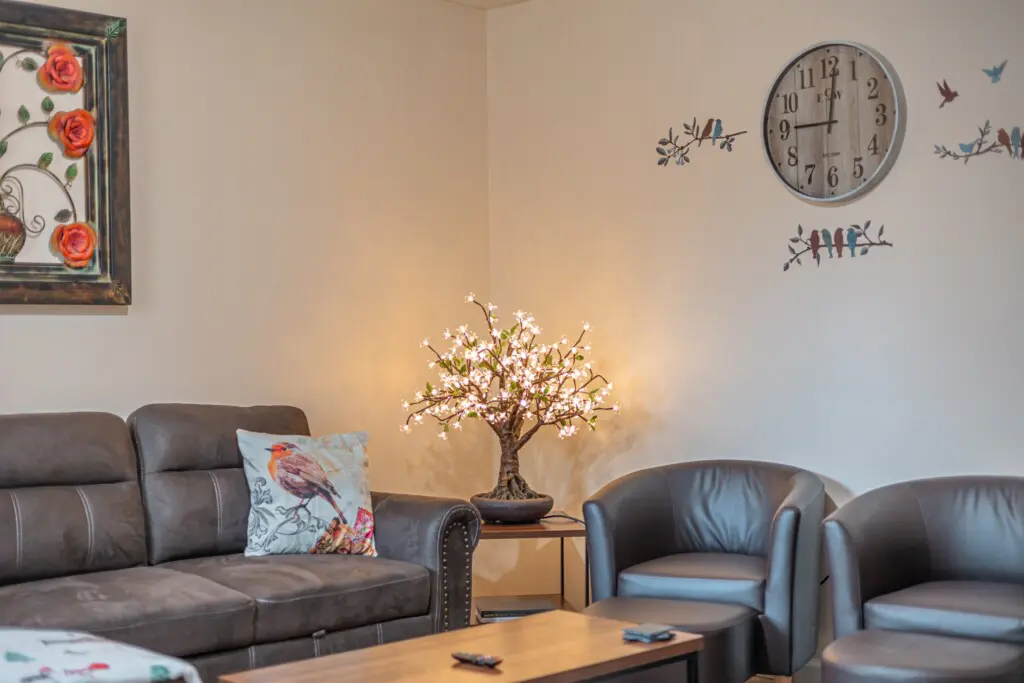 e8ec8fca2d6741b68d43daa0b4fb922b LargeOriginal.jpg