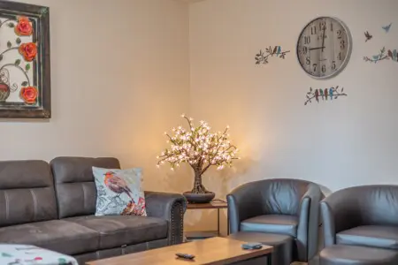 e8ec8fca2d6741b68d43daa0b4fb922b LargeOriginal.jpg