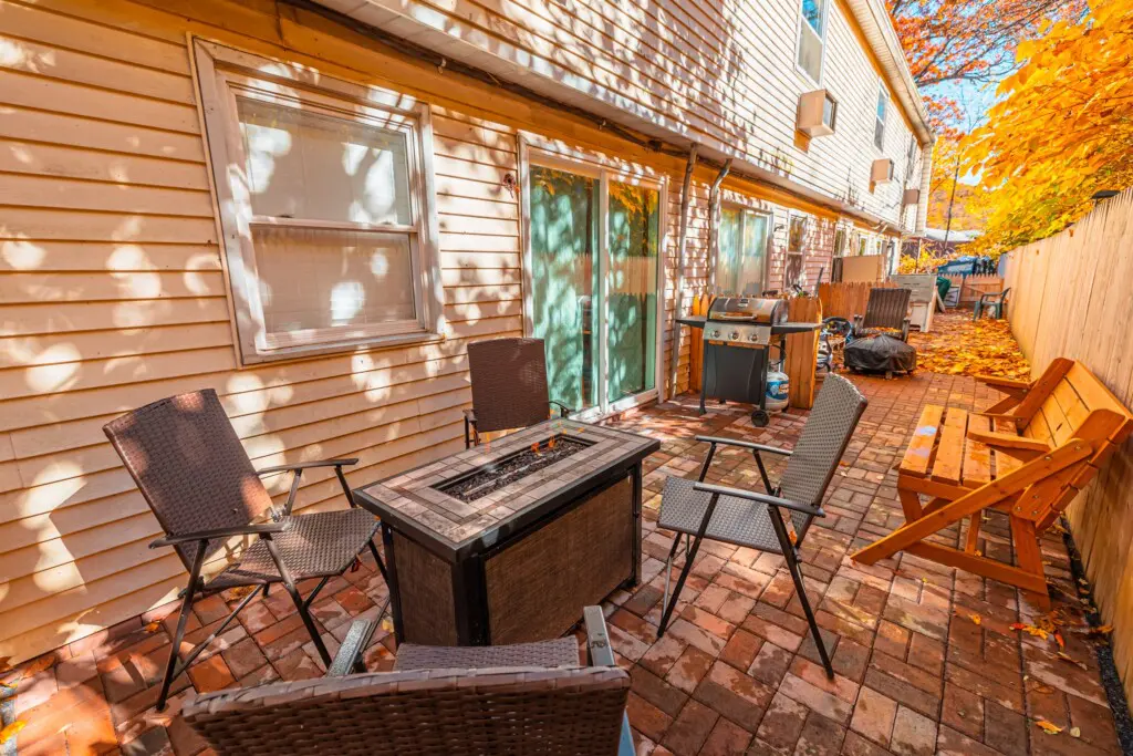 f4d1cde2ab8448e192b15a18f25f1477 LargeOriginal.jpg